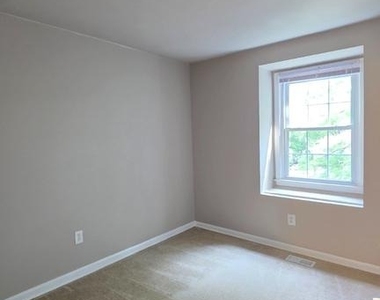 9529 Cherry Oak Court - Photo Thumbnail 21