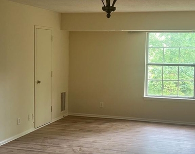 7700 Tremayne Place - Photo Thumbnail 7