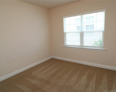 1065 Canyon Shadows Court - Photo Thumbnail 18