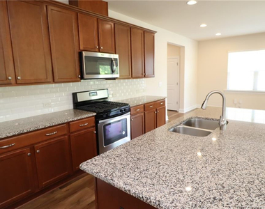 1065 Canyon Shadows Court - Photo Thumbnail 11