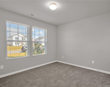 204 Hornet Drive - Photo Thumbnail 11