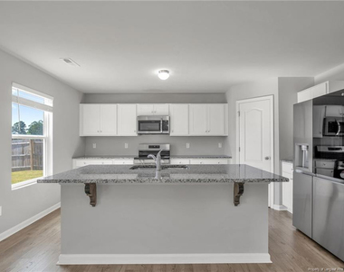 204 Hornet Drive - Photo Thumbnail 7
