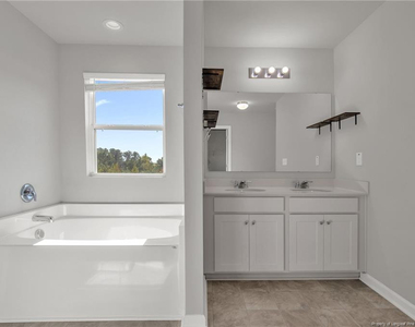 204 Hornet Drive - Photo Thumbnail 18