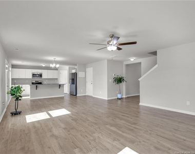204 Hornet Drive - Photo Thumbnail 5