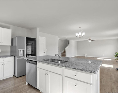 204 Hornet Drive - Photo Thumbnail 10