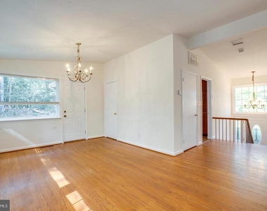 2505 Leeds Road - Photo Thumbnail 9