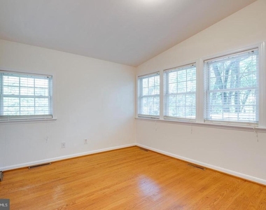 2505 Leeds Road - Photo Thumbnail 25