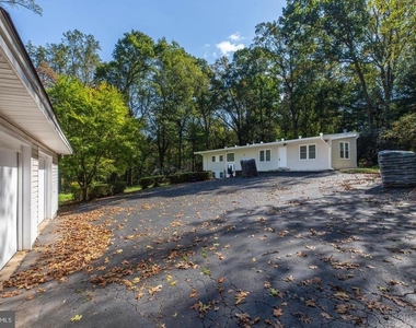 2505 Leeds Road - Photo Thumbnail 1