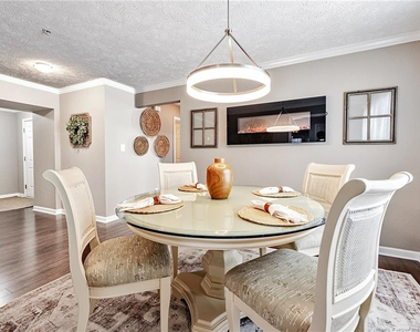 3332 Harbour Pointe Place - Photo Thumbnail 4