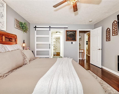 3332 Harbour Pointe Place - Photo Thumbnail 15