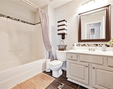 3332 Harbour Pointe Place - Photo Thumbnail 21