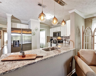 3332 Harbour Pointe Place - Photo Thumbnail 9