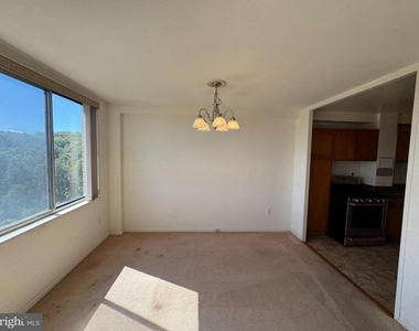 6641 Wakefield Drive - Photo Thumbnail 4
