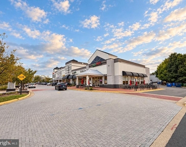 4104 Monument Court - Photo Thumbnail 30