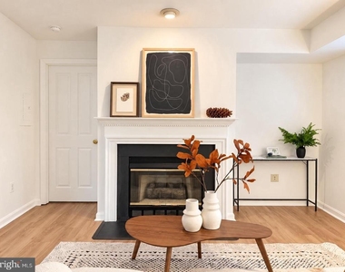 4104 Monument Court - Photo Thumbnail 7