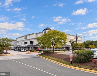 4104 Monument Court - Photo Thumbnail 25