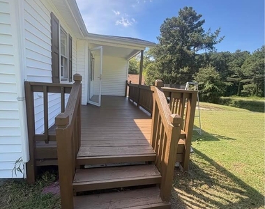 429 Merriman Street - Photo Thumbnail 4