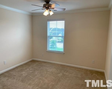 2504 Historic Circle - Photo Thumbnail 8