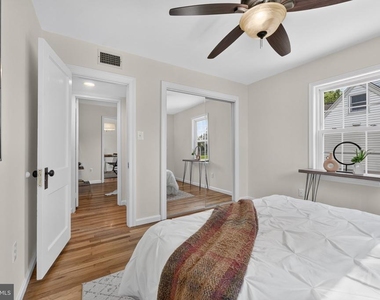 6010 Bangor Drive - Photo Thumbnail 21