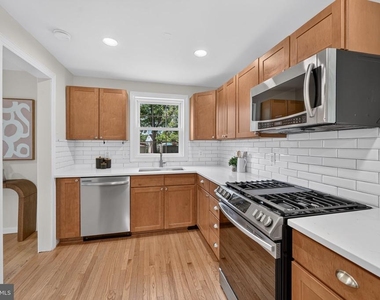 6010 Bangor Drive - Photo Thumbnail 11