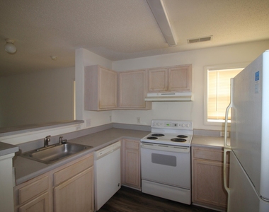 2010 Wolfmill Drive - Photo Thumbnail 2