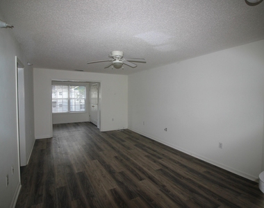 2010 Wolfmill Drive - Photo Thumbnail 3