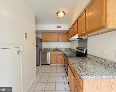 6830 Perry Penney Drive - Photo Thumbnail 5