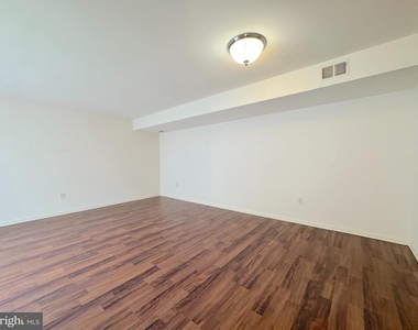 6830 Perry Penney Drive - Photo Thumbnail 10