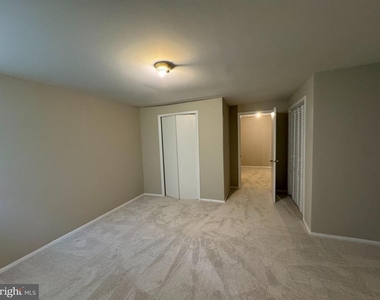 6307 Chimney Wood Court - Photo Thumbnail 18