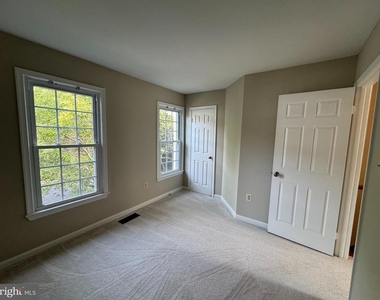 6307 Chimney Wood Court - Photo Thumbnail 14