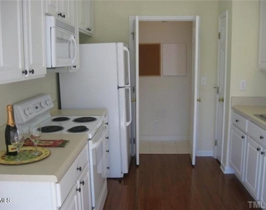 1923 Kudrow Lane - Photo Thumbnail 7