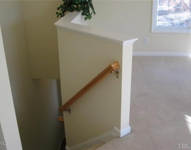 1923 Kudrow Lane - Photo Thumbnail 2