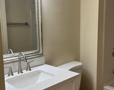 340 Summerwalk Circle - Photo Thumbnail 10