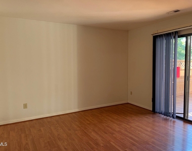 340 Summerwalk Circle - Photo Thumbnail 9