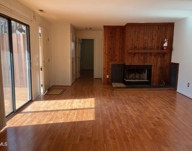 340 Summerwalk Circle - Photo Thumbnail 3