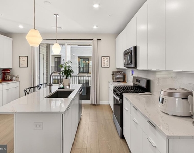 14437 Glen Manor Drive - Photo Thumbnail 23
