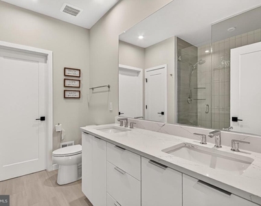 14437 Glen Manor Drive - Photo Thumbnail 33