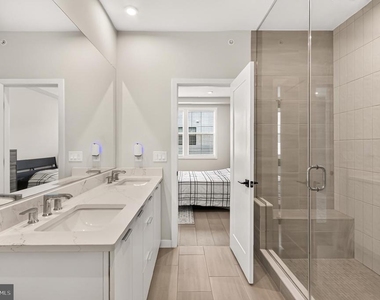14437 Glen Manor Drive - Photo Thumbnail 7