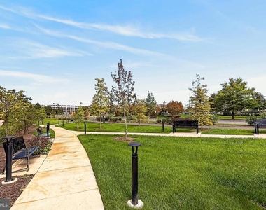 14437 Glen Manor Drive - Photo Thumbnail 12