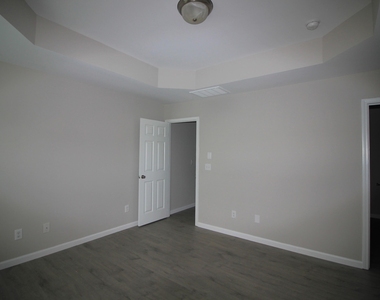 405 Stone Flower Lane - Photo Thumbnail 8