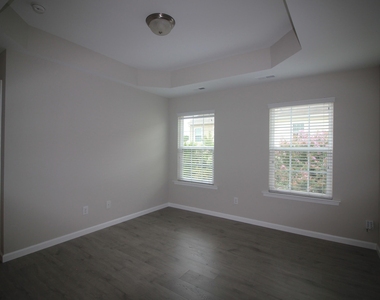 405 Stone Flower Lane - Photo Thumbnail 7