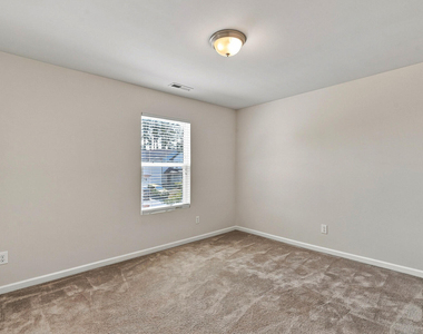 8147 Feldwig - Photo Thumbnail 19