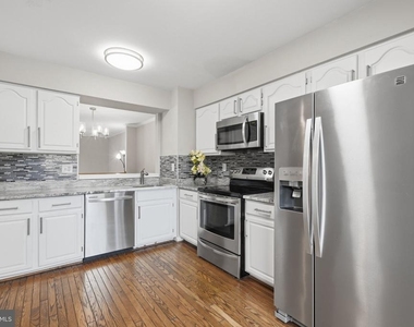 6303 Mary Todd Court - Photo Thumbnail 4