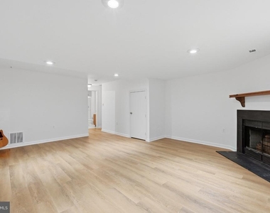 6303 Mary Todd Court - Photo Thumbnail 26