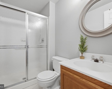6303 Mary Todd Court - Photo Thumbnail 29