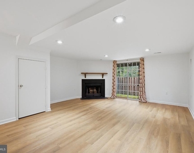 6303 Mary Todd Court - Photo Thumbnail 28