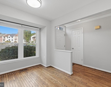 6303 Mary Todd Court - Photo Thumbnail 5