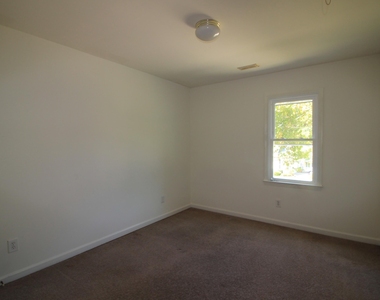 1409 Opal Court - Photo Thumbnail 17