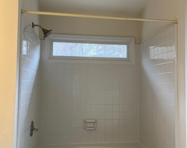 1409 Opal Court - Photo Thumbnail 13