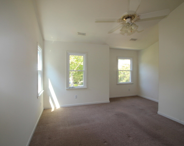 1409 Opal Court - Photo Thumbnail 11